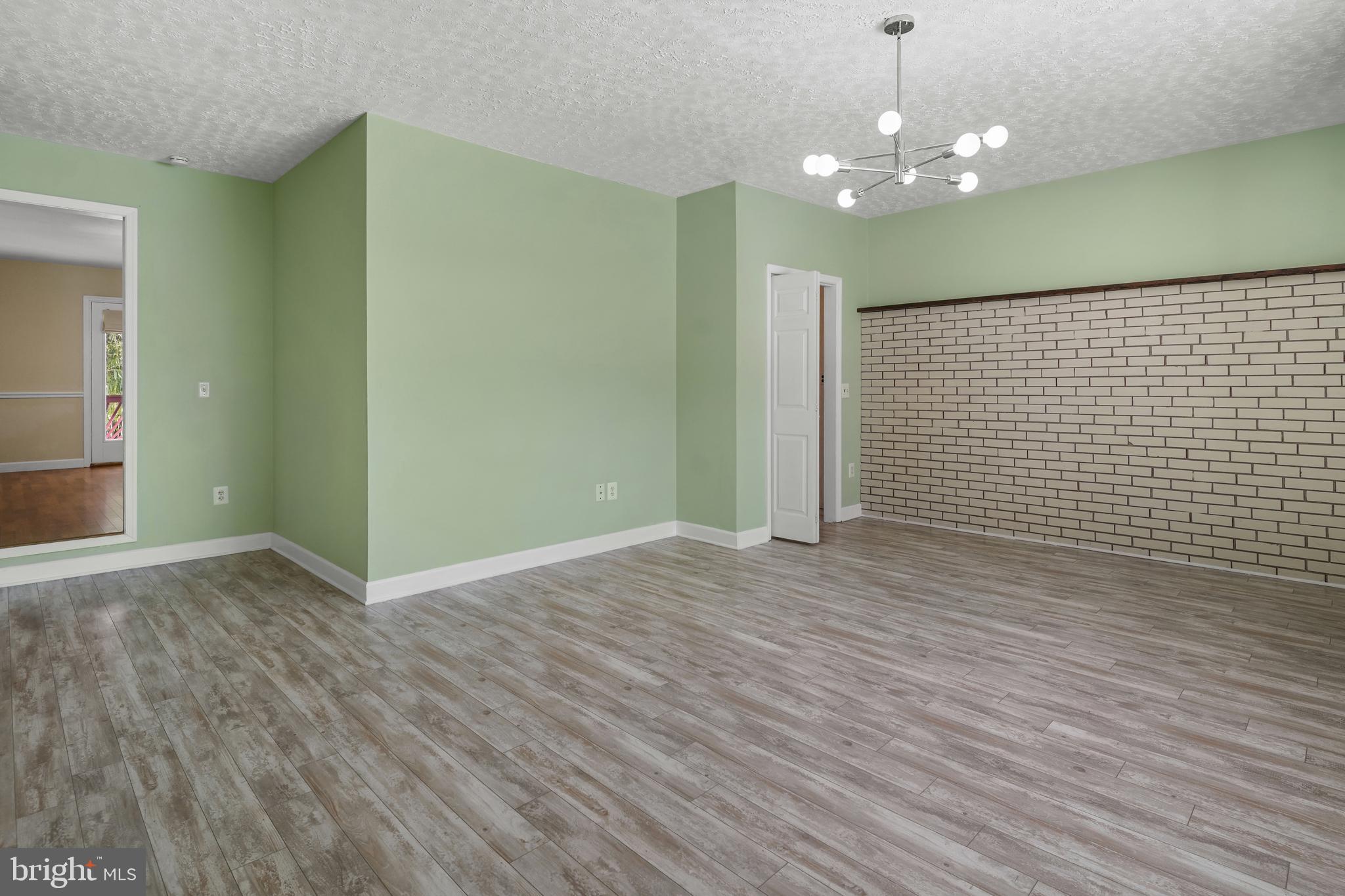 CHERRY GARDENS - Residential