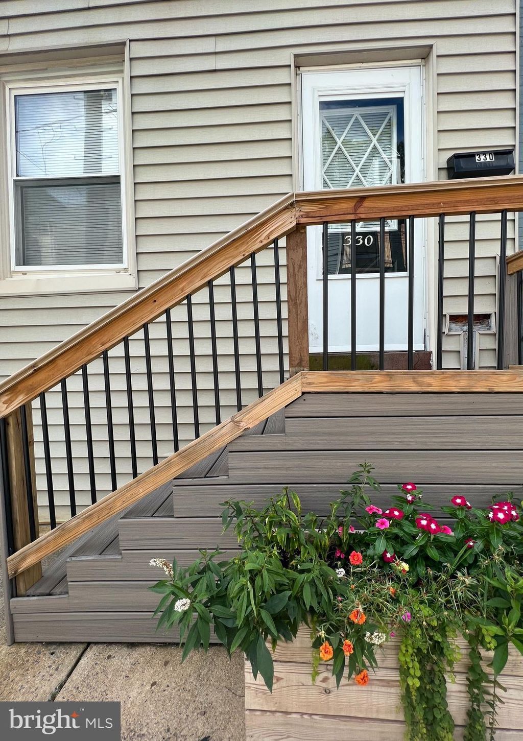 Photo of 330 W GRANT ST, LANCASTER, PA 17603 (MLS # PALA2038514)