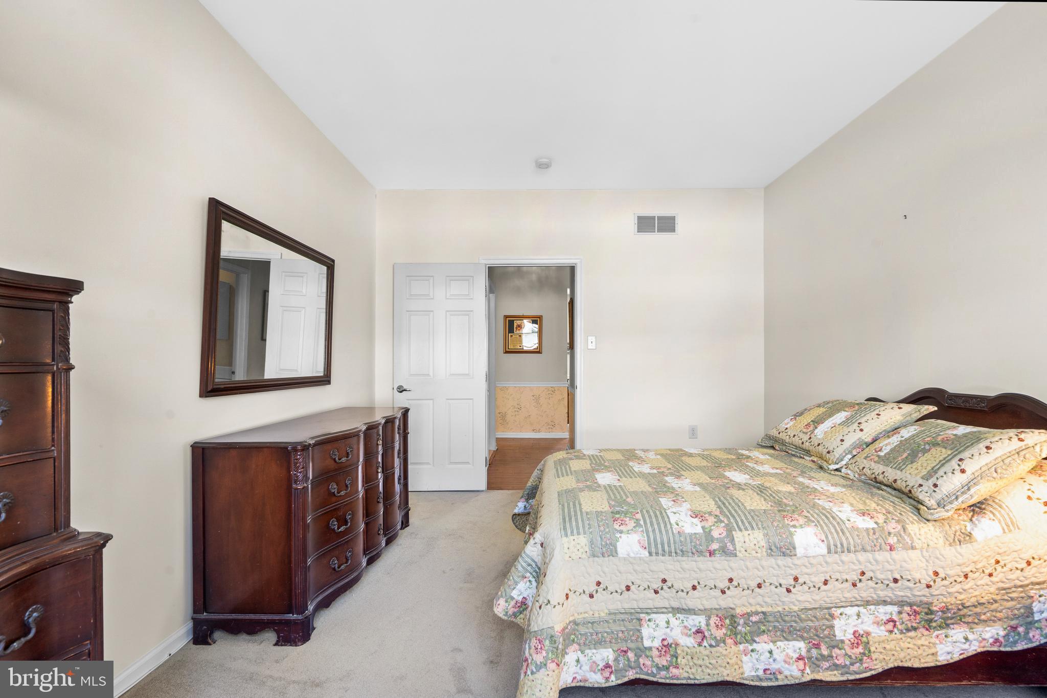 FLOWERS MILL - Residential