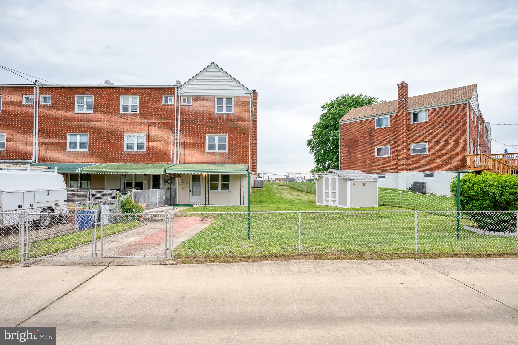 EASTFIELD - Residential