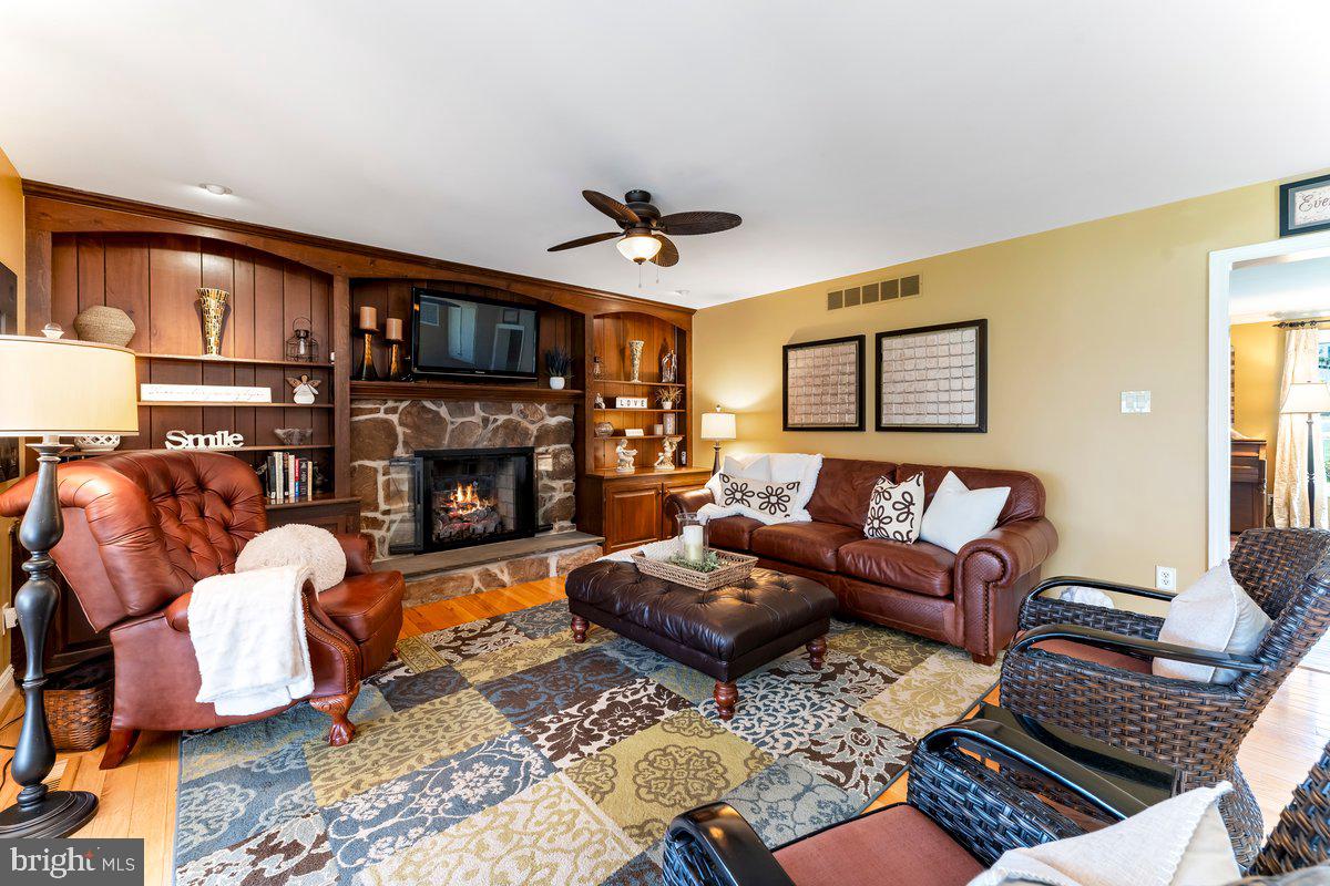 FOX MEADOWS - Residential