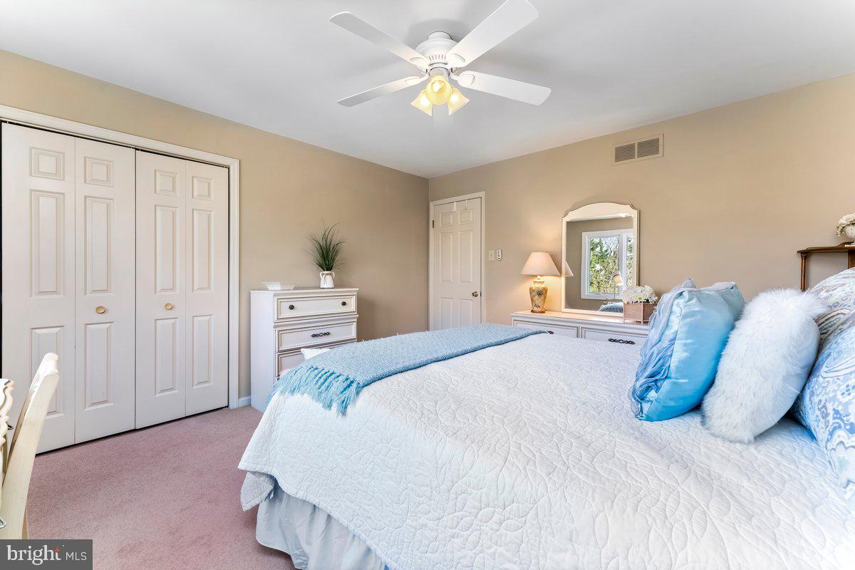 FOX MEADOWS - Residential