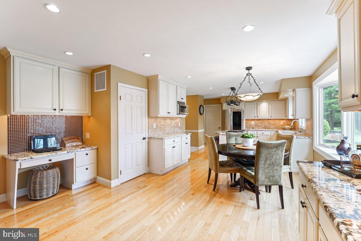 FOX MEADOWS - Residential