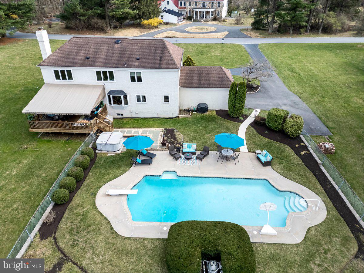 FOX MEADOWS - Residential