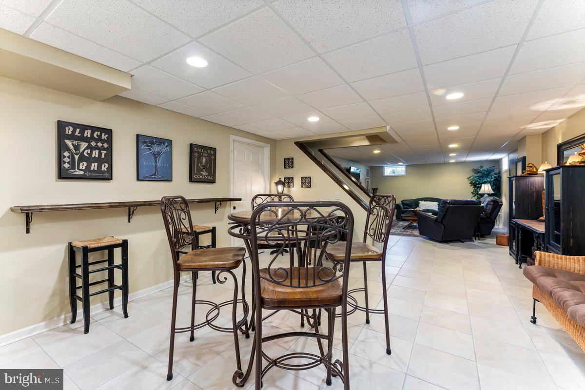 FOX MEADOWS - Residential