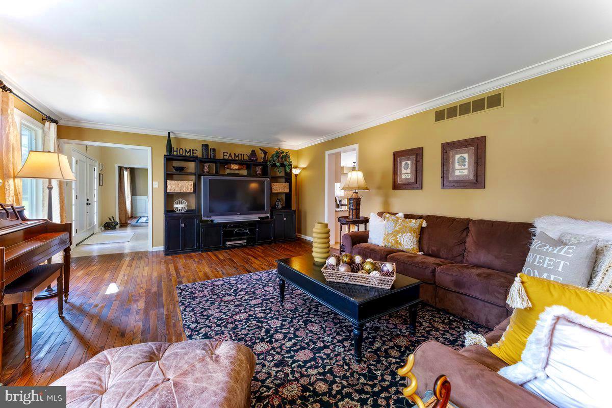 FOX MEADOWS - Residential