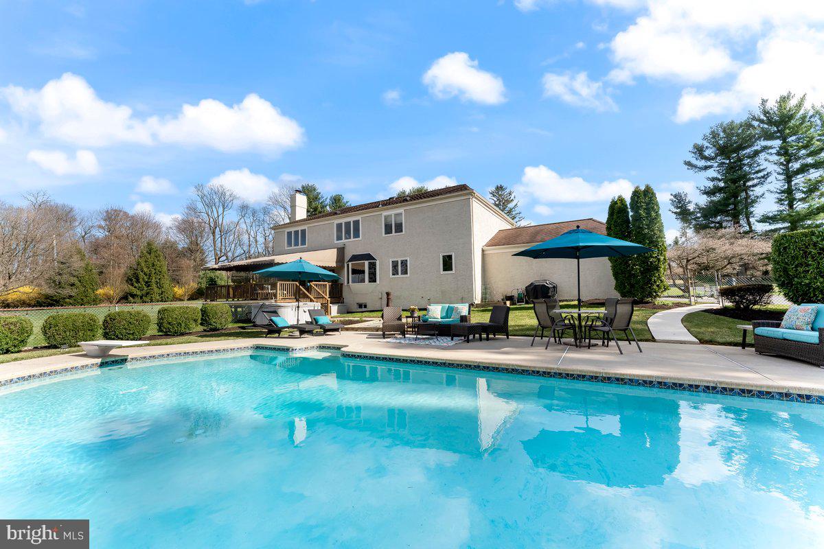 FOX MEADOWS - Residential