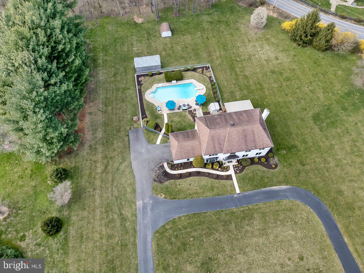 FOX MEADOWS - Residential