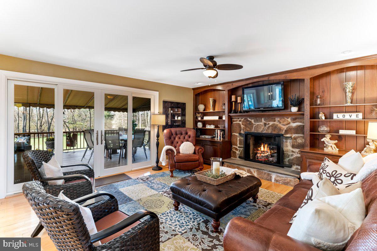 FOX MEADOWS - Residential