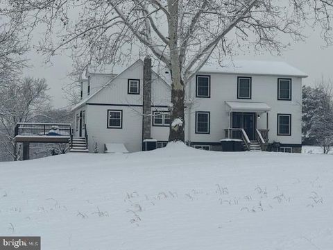 1109 UPPER VAN REED ROAD LEESPORT PA 19533