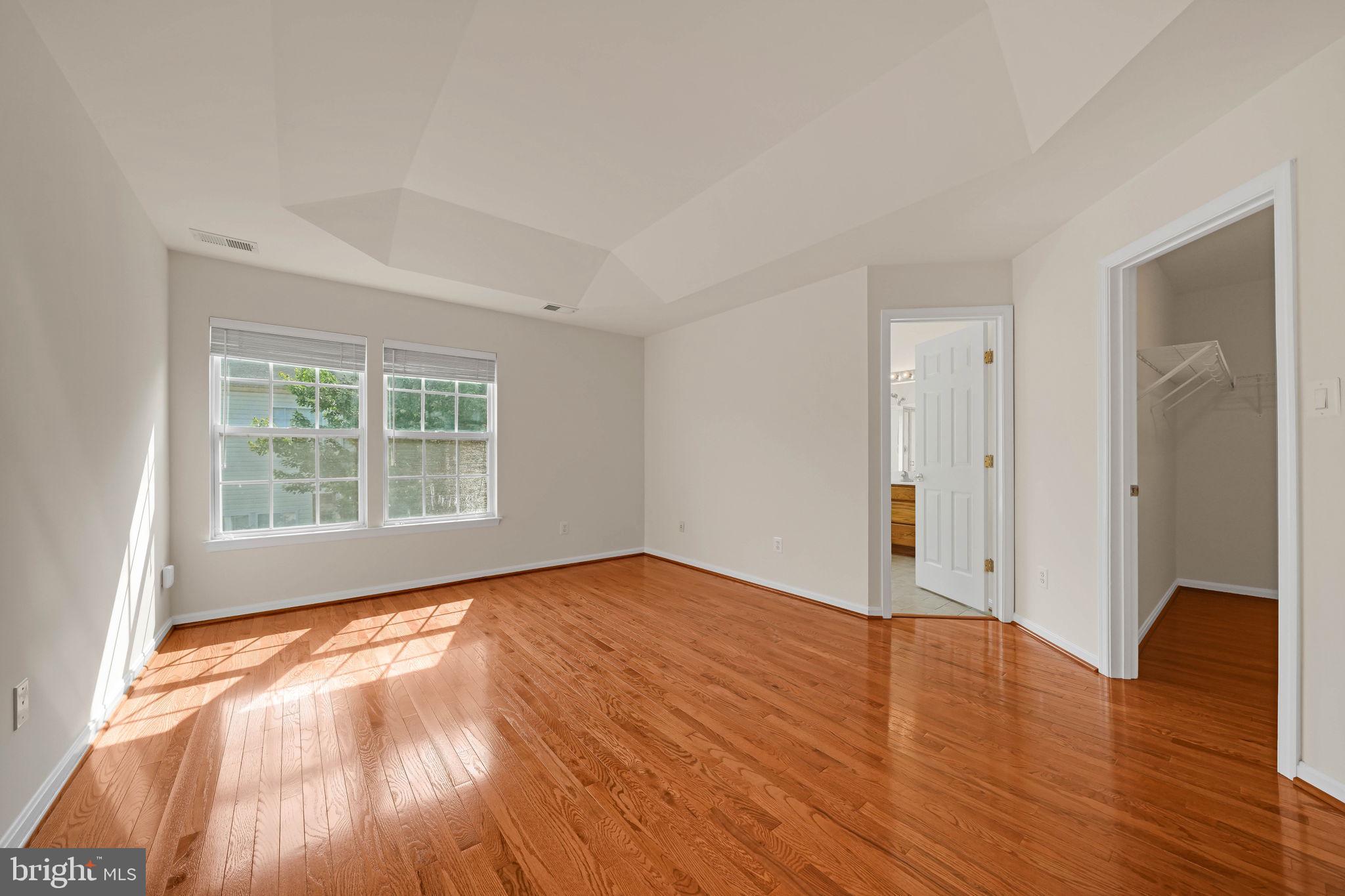 MCNAIR FARMS LANDBAY 6 - Residential Lease