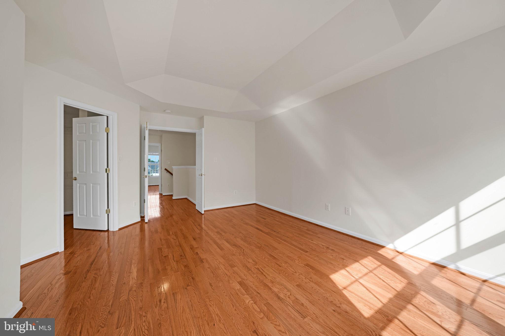 MCNAIR FARMS LANDBAY 6 - Residential Lease