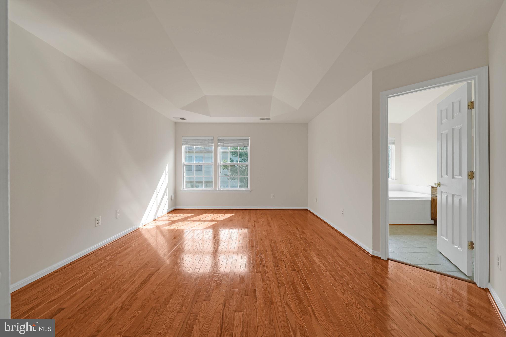 MCNAIR FARMS LANDBAY 6 - Residential Lease