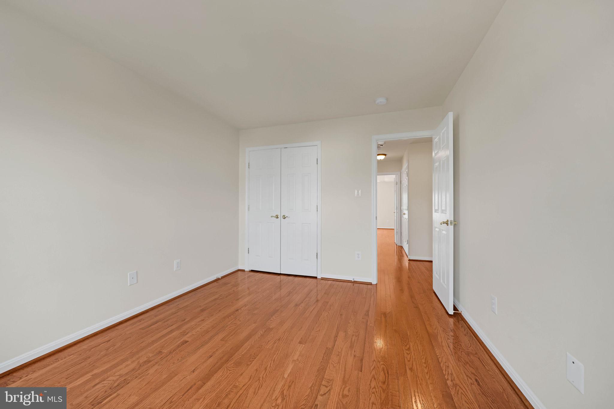 MCNAIR FARMS LANDBAY 6 - Residential Lease