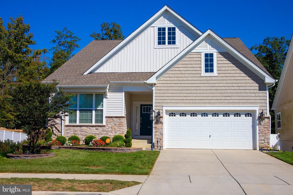 Photo of 4550 Shakespeare Cir, WHITE PLAINS, MD 20695 (MLS # MDCH2048140)