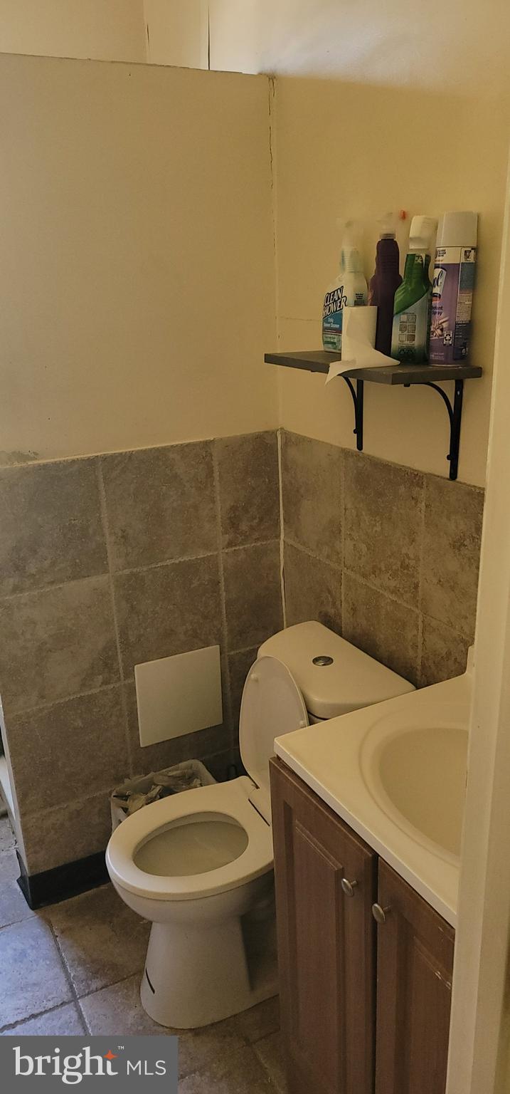 JOHNSTON SQUARE - Residential Lease