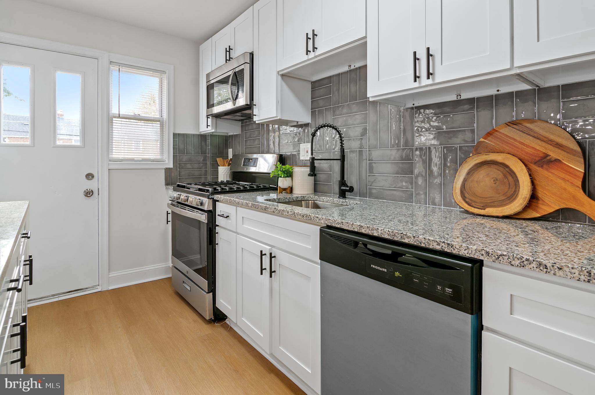 KNETTISHALL - Residential