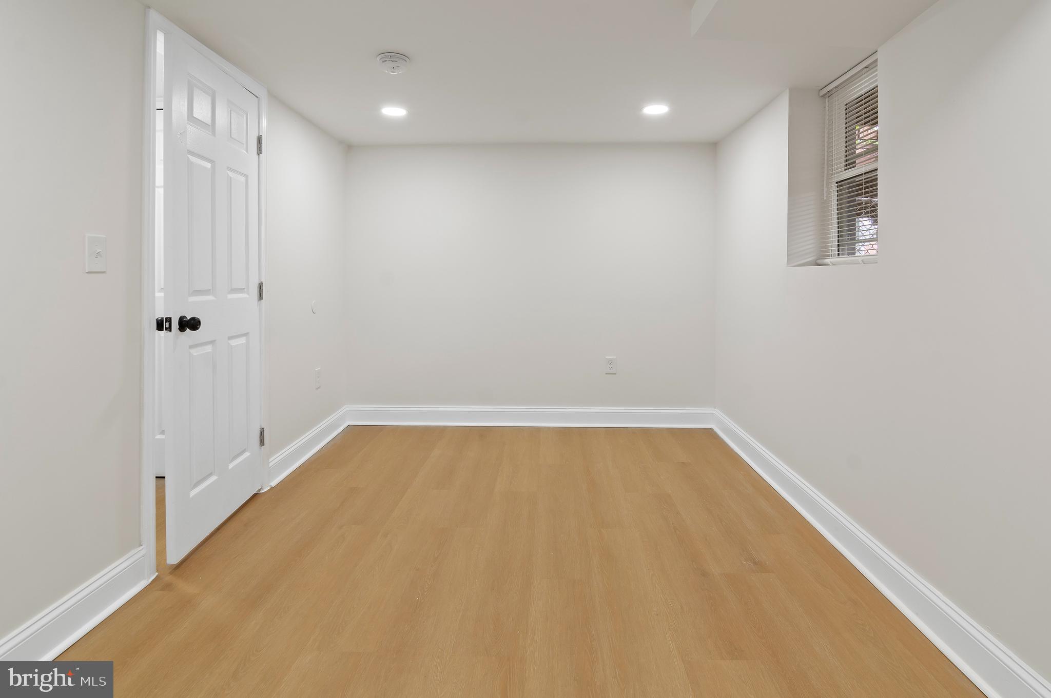 KNETTISHALL - Residential