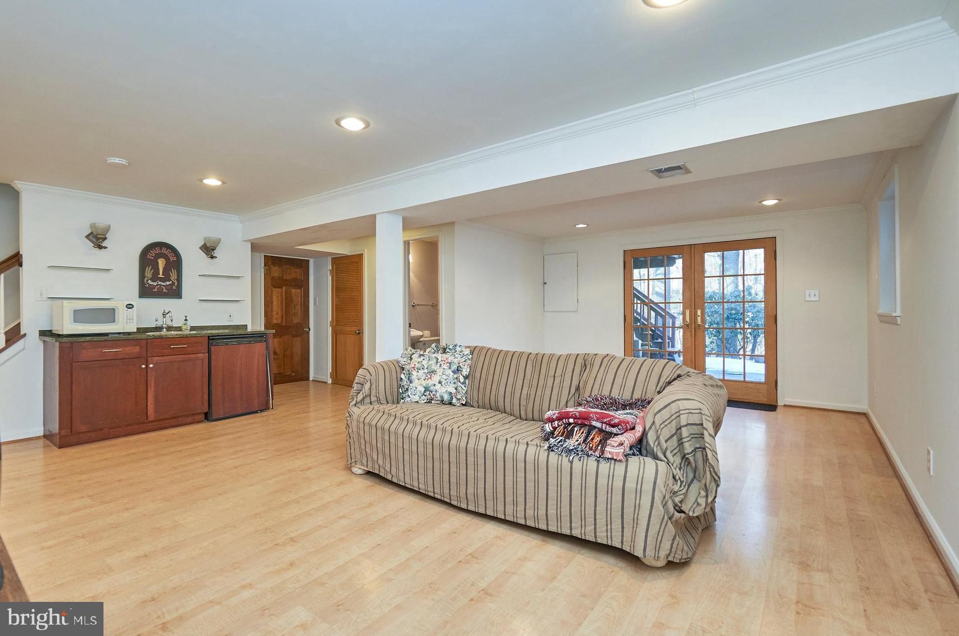 RESTON - Residential Lease