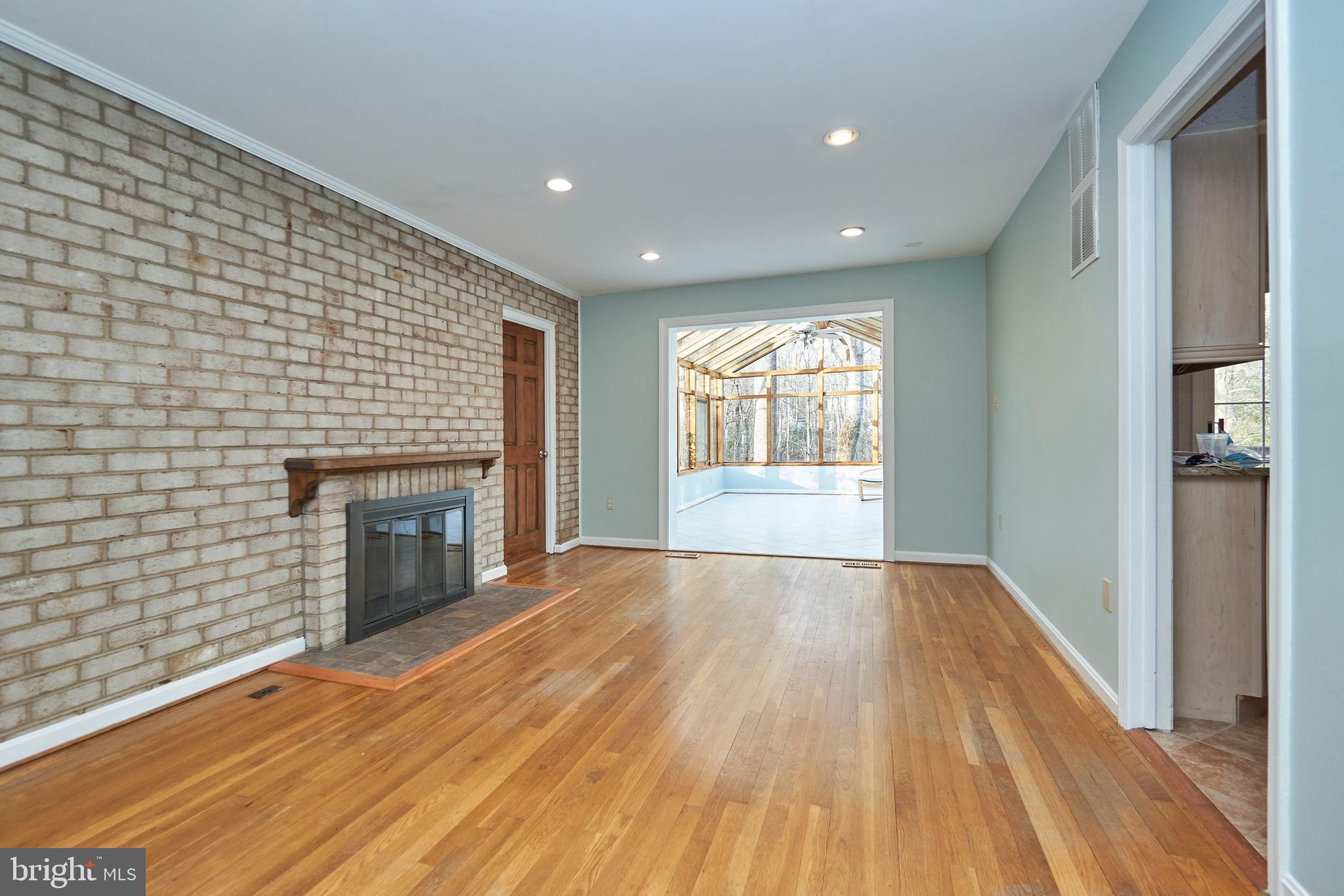 RESTON - Residential Lease