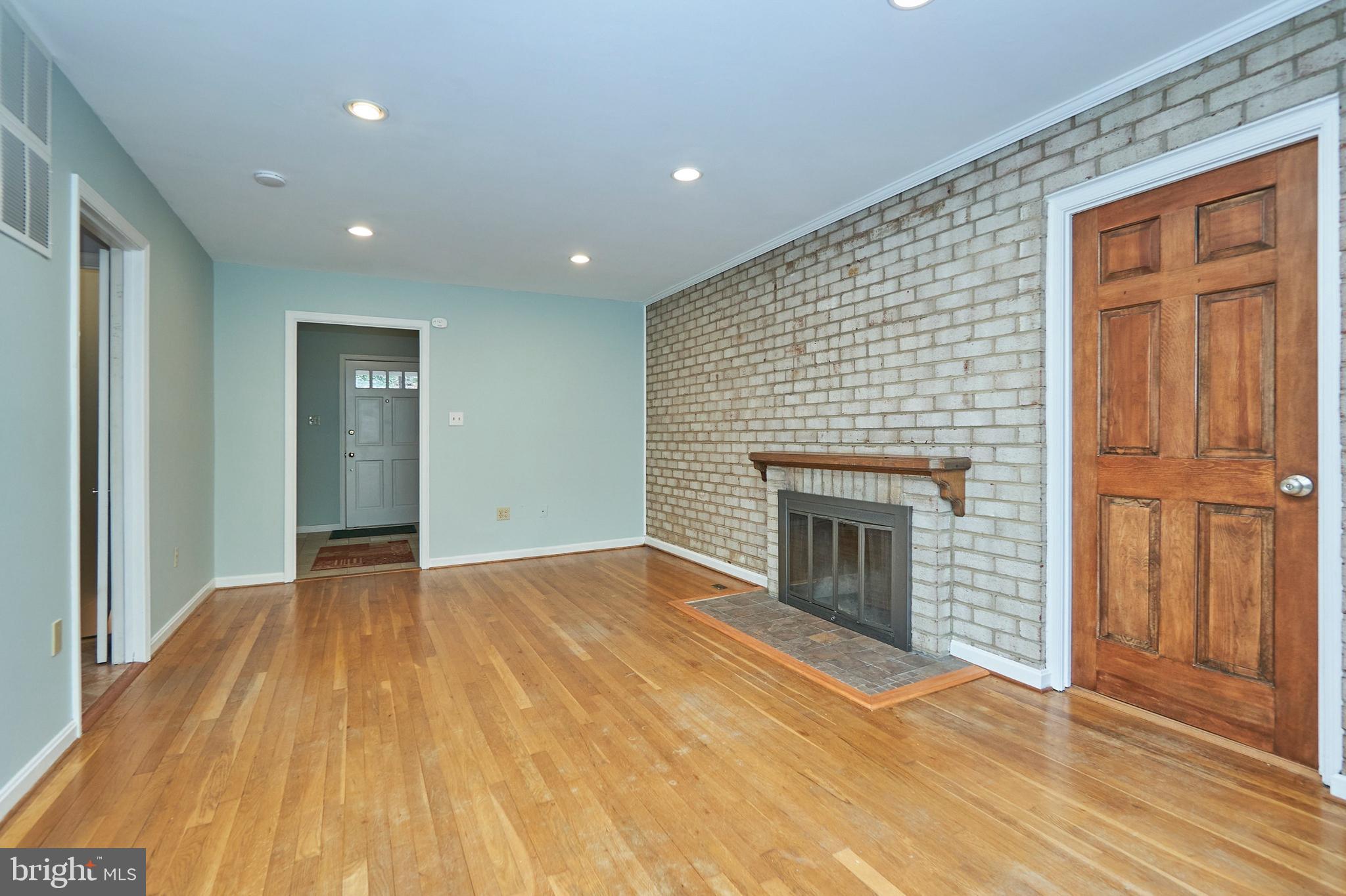 RESTON - Residential Lease