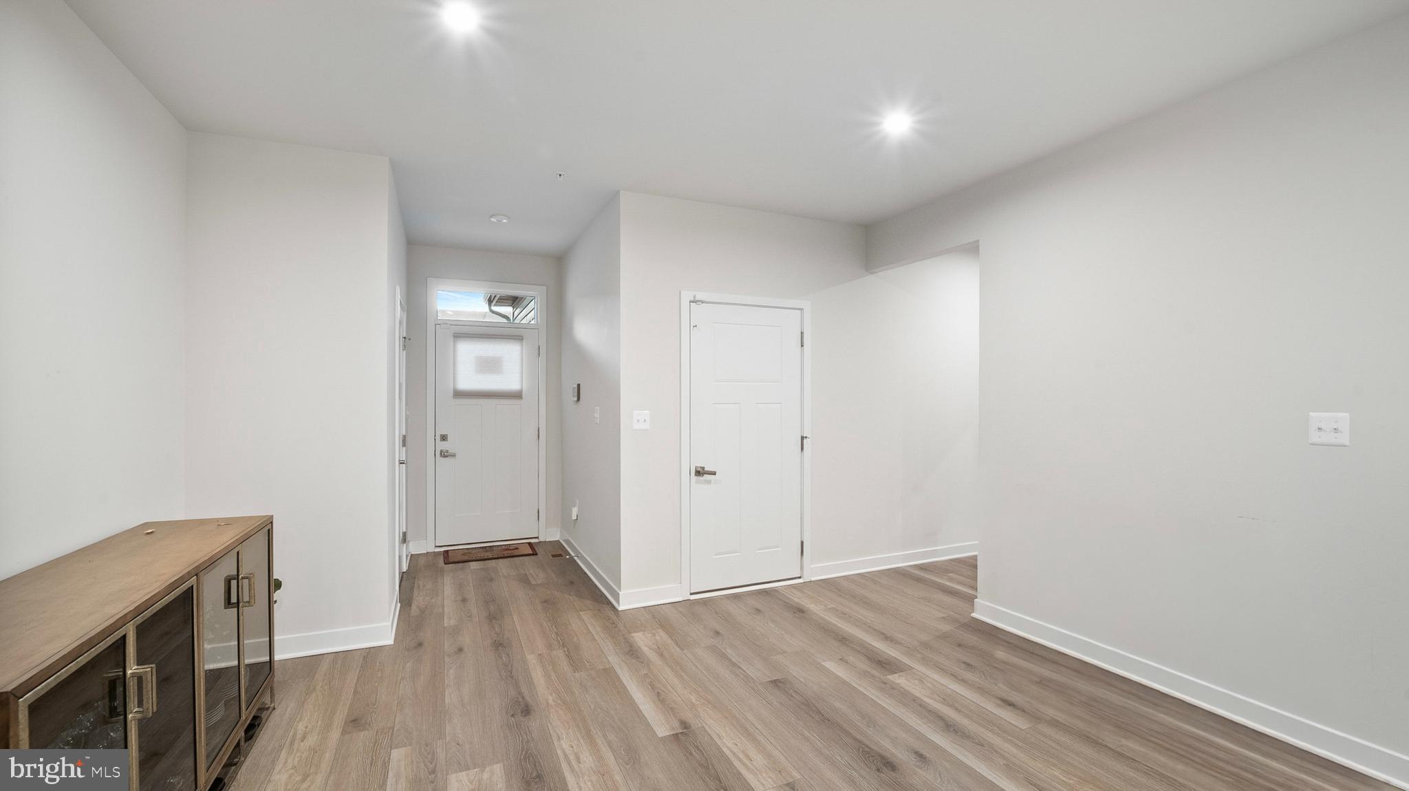 7195 WOLF TRAP COURT