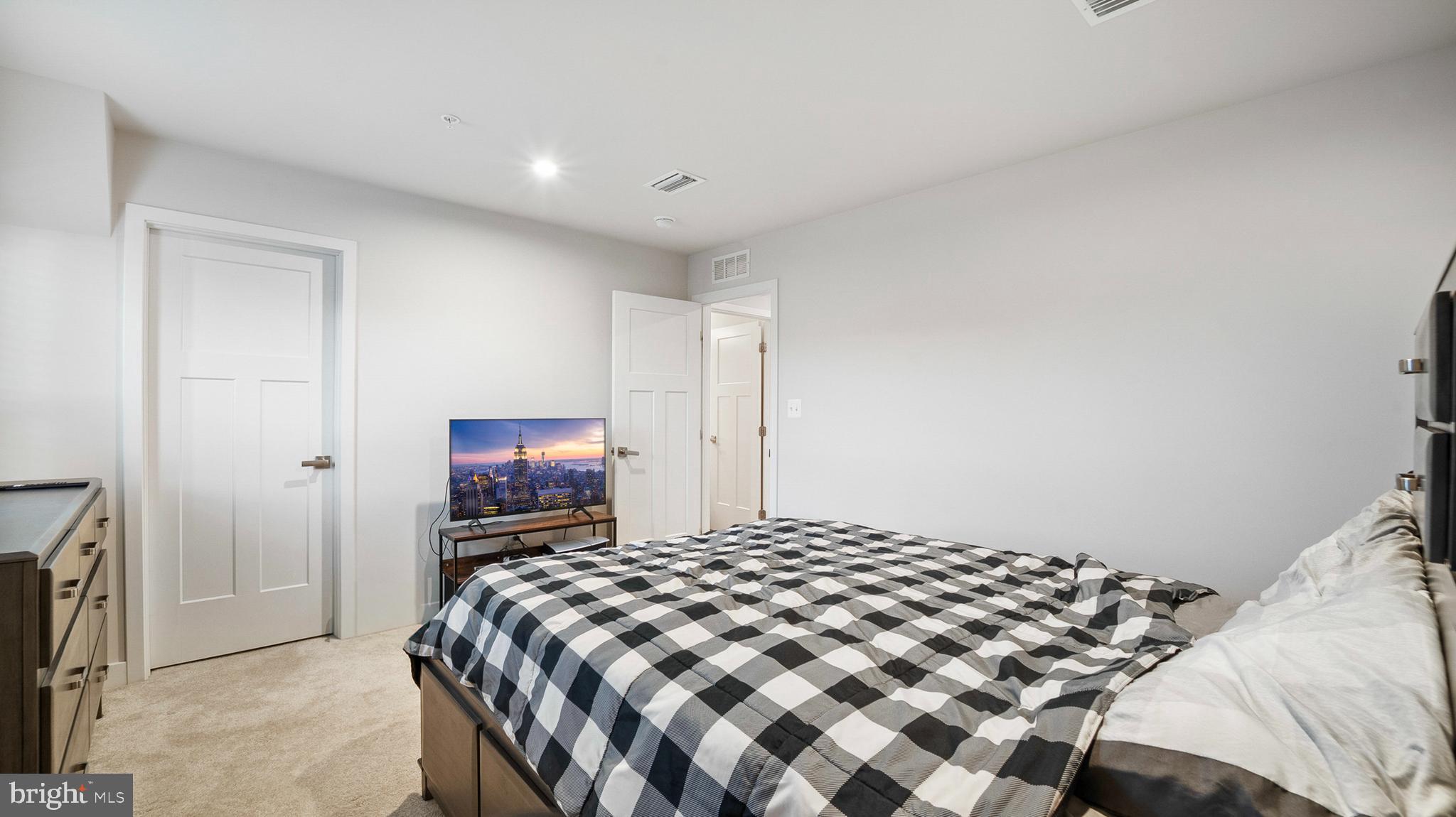 TANYARD SHORES - Residential