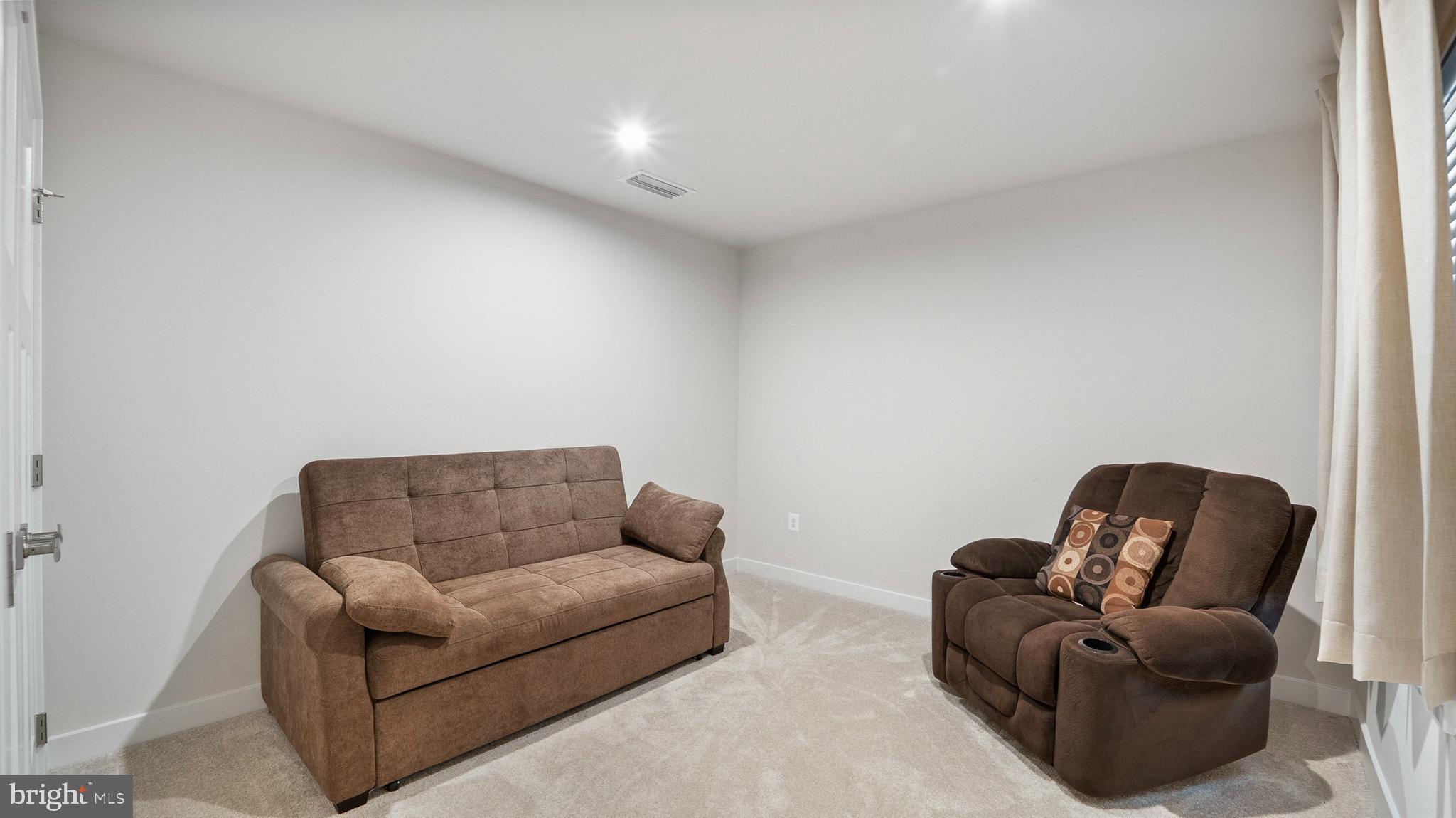 TANYARD SHORES - Residential