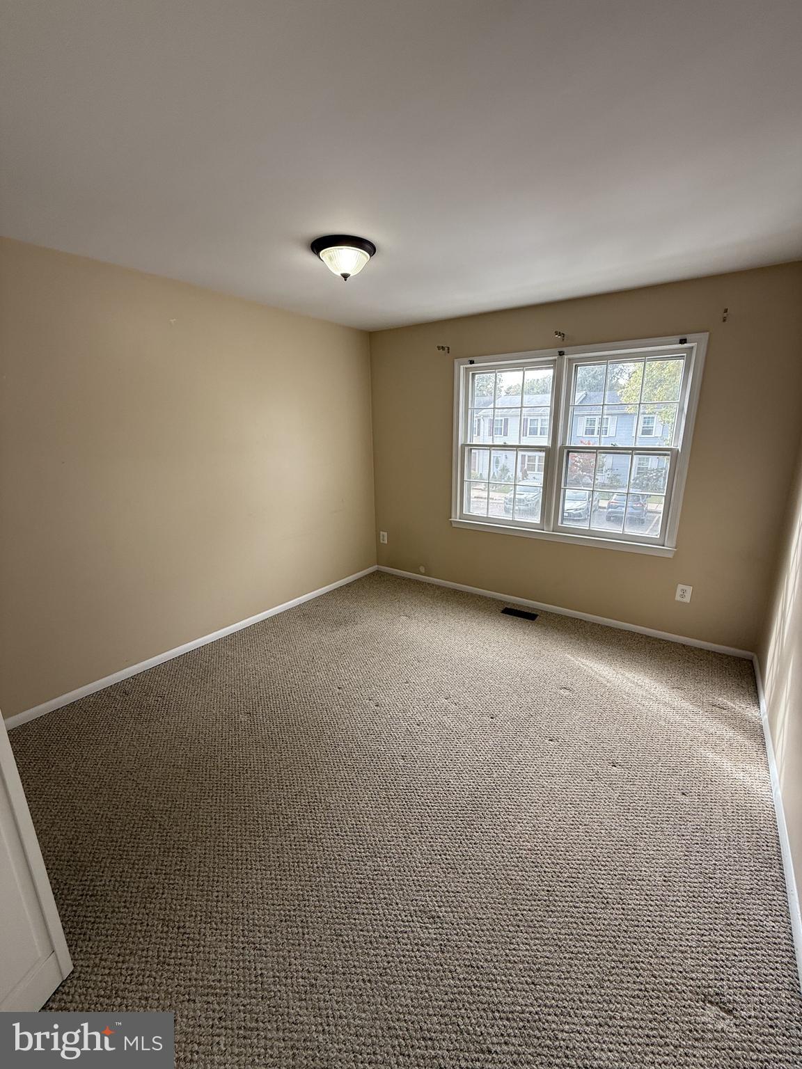 POHICK SQUARE - Residential Lease