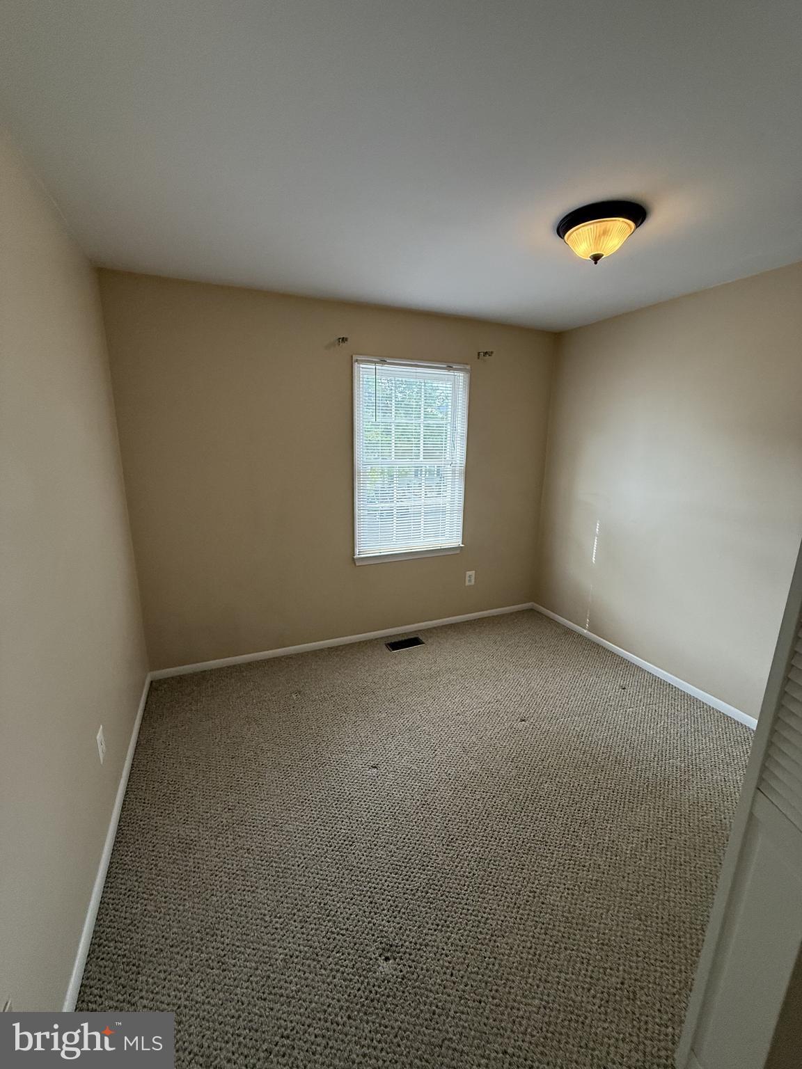 POHICK SQUARE - Residential Lease