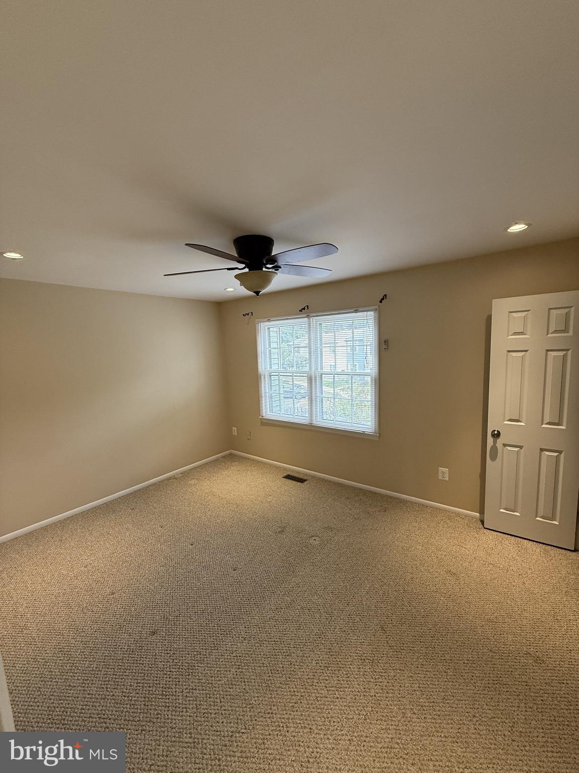 POHICK SQUARE - Residential Lease