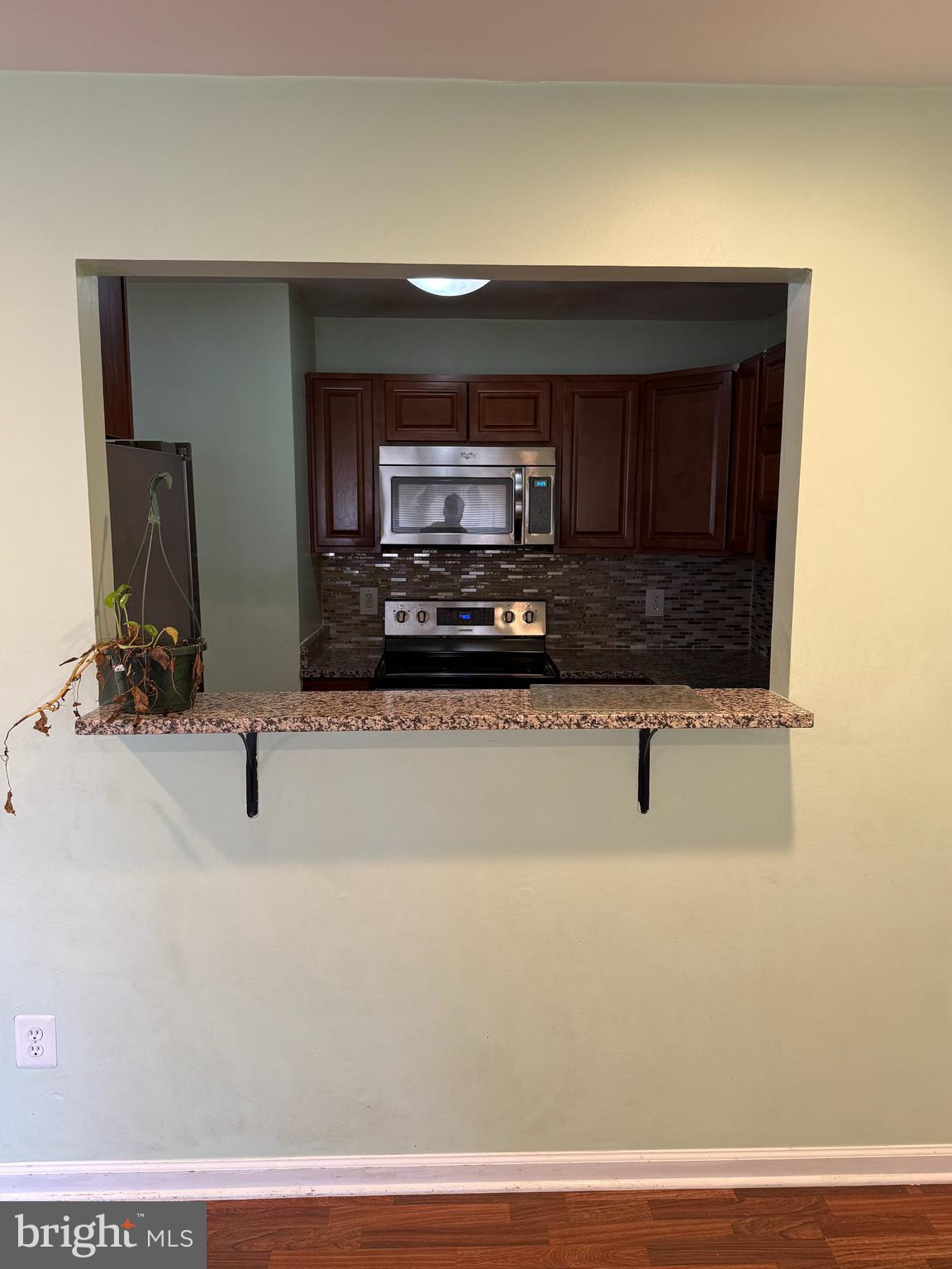 POHICK SQUARE - Residential Lease