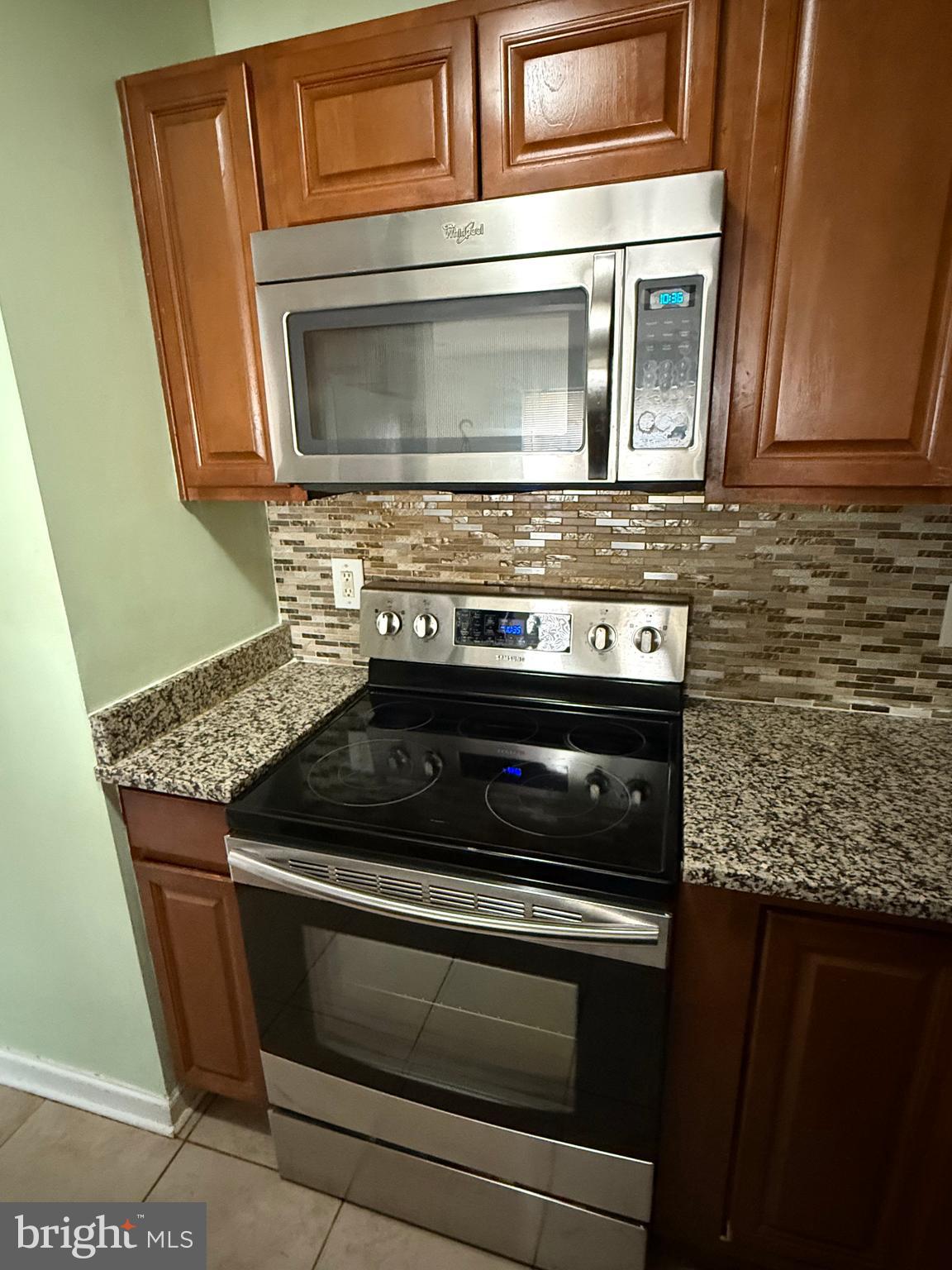 POHICK SQUARE - Residential Lease