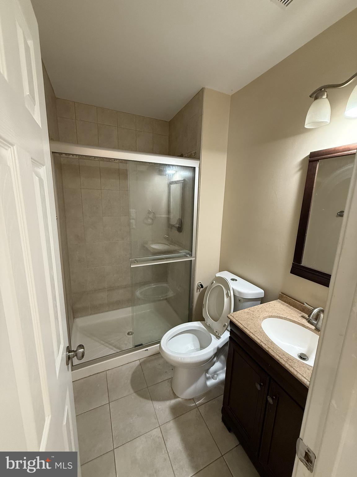 POHICK SQUARE - Residential Lease