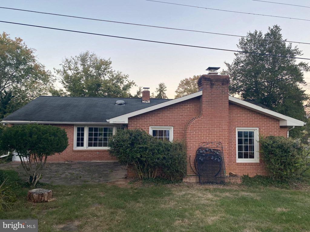 Photo of 71 Cherry Ln, SHEPHERDSTOWN, WV 25443 (MLS # WVJF2020168)