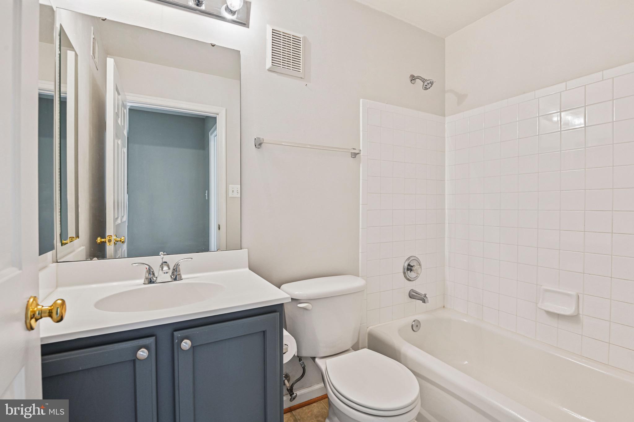 METRO PLACE AT DUNN LORING - Residential Lease