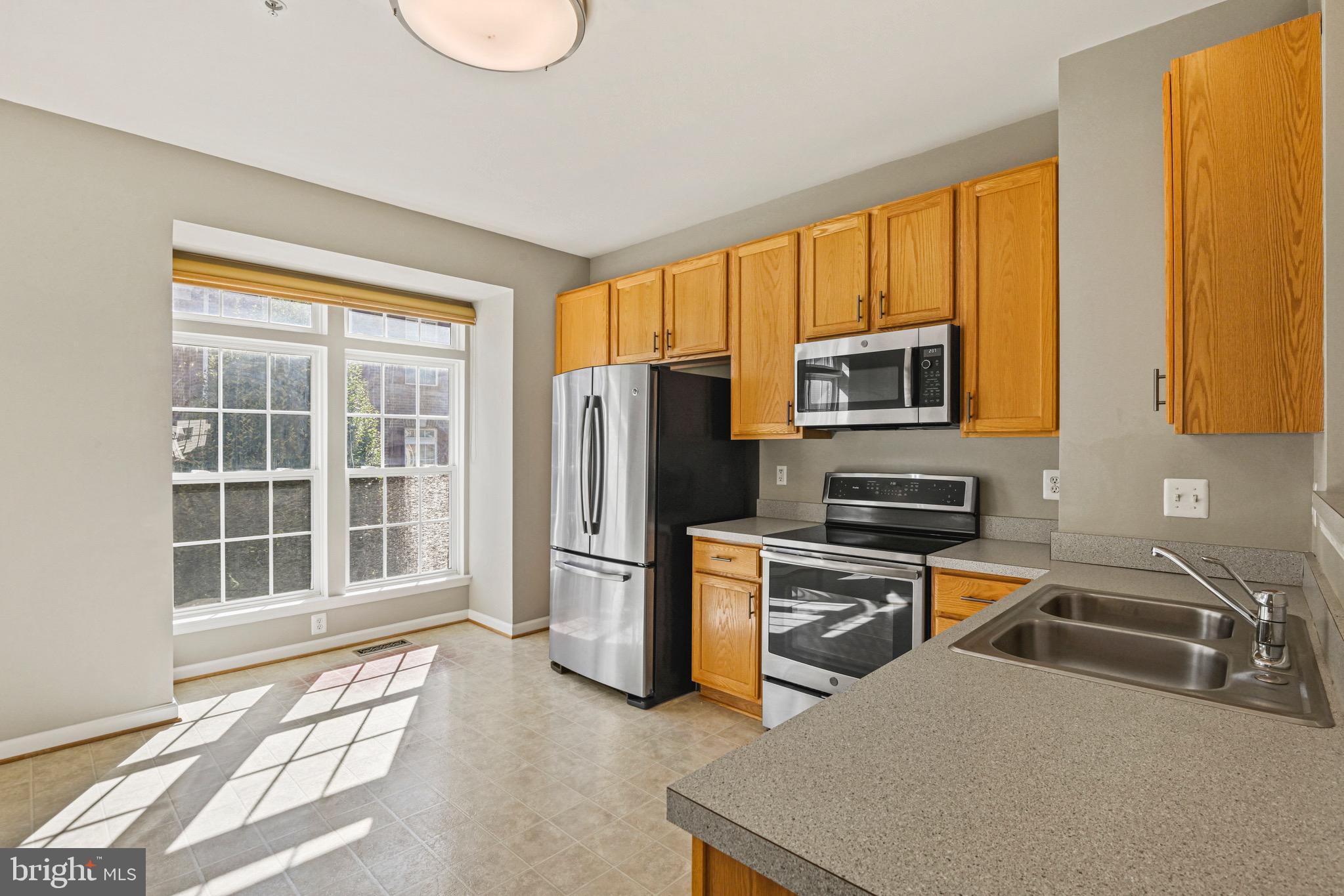 METRO PLACE AT DUNN LORING - Residential Lease