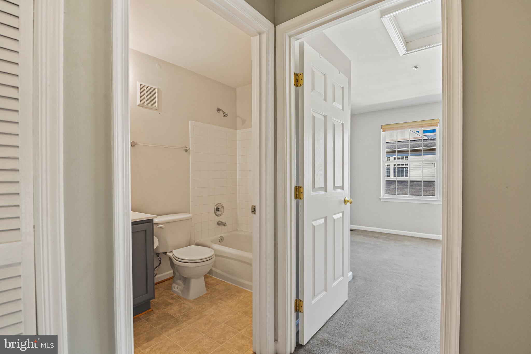 METRO PLACE AT DUNN LORING - Residential Lease