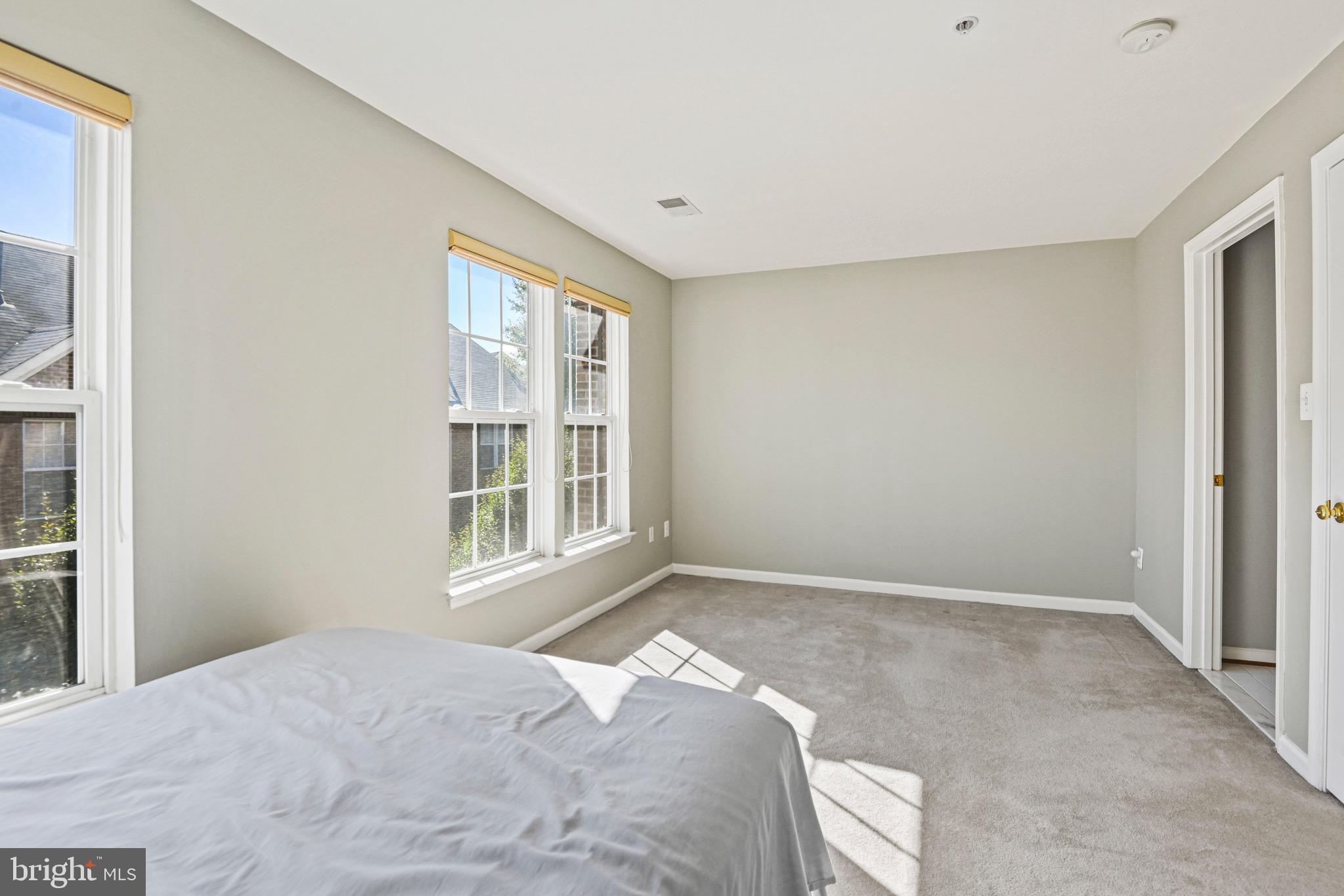 METRO PLACE AT DUNN LORING - Residential Lease