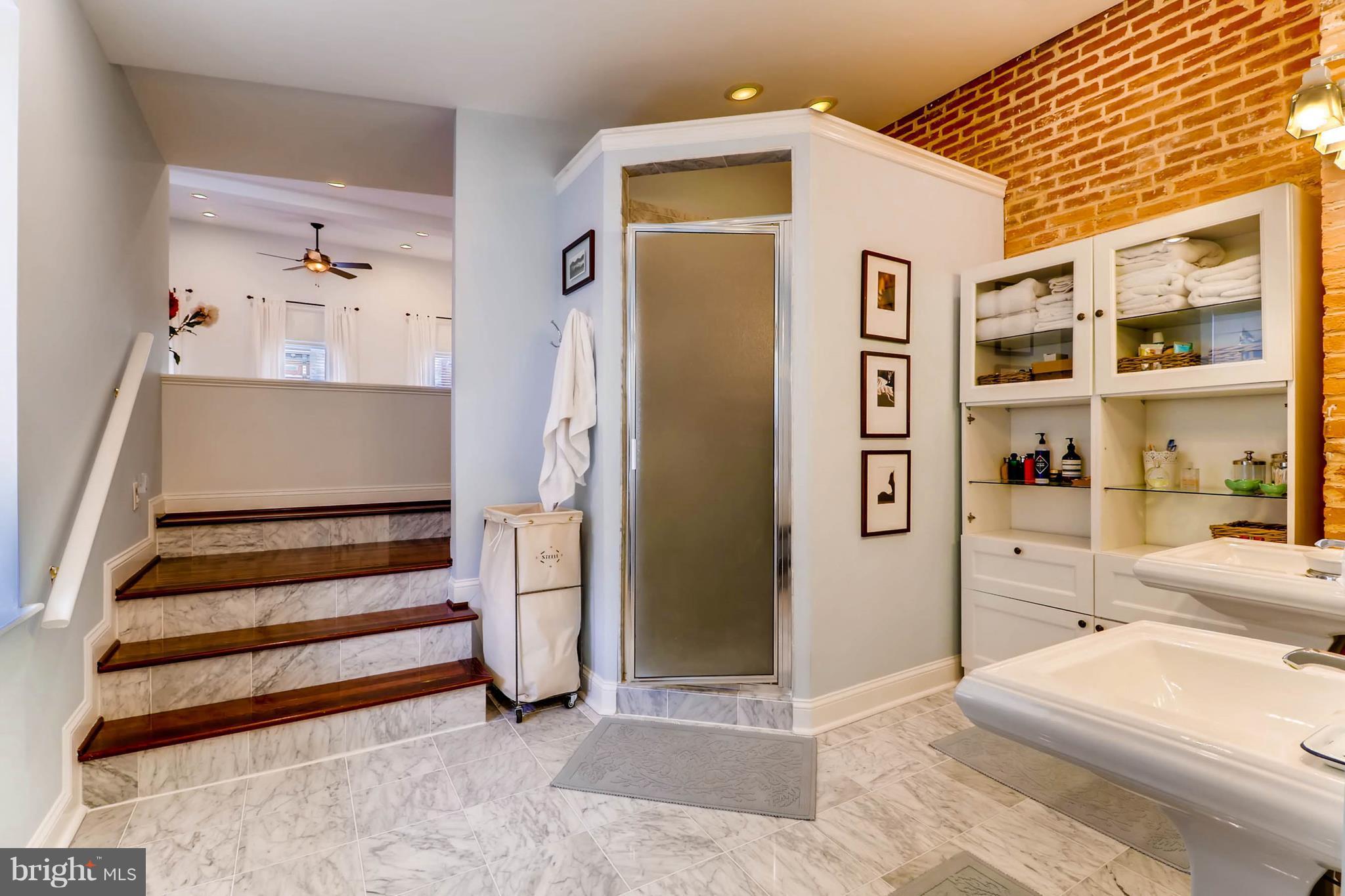 BUTCHER'S HILL - Residential