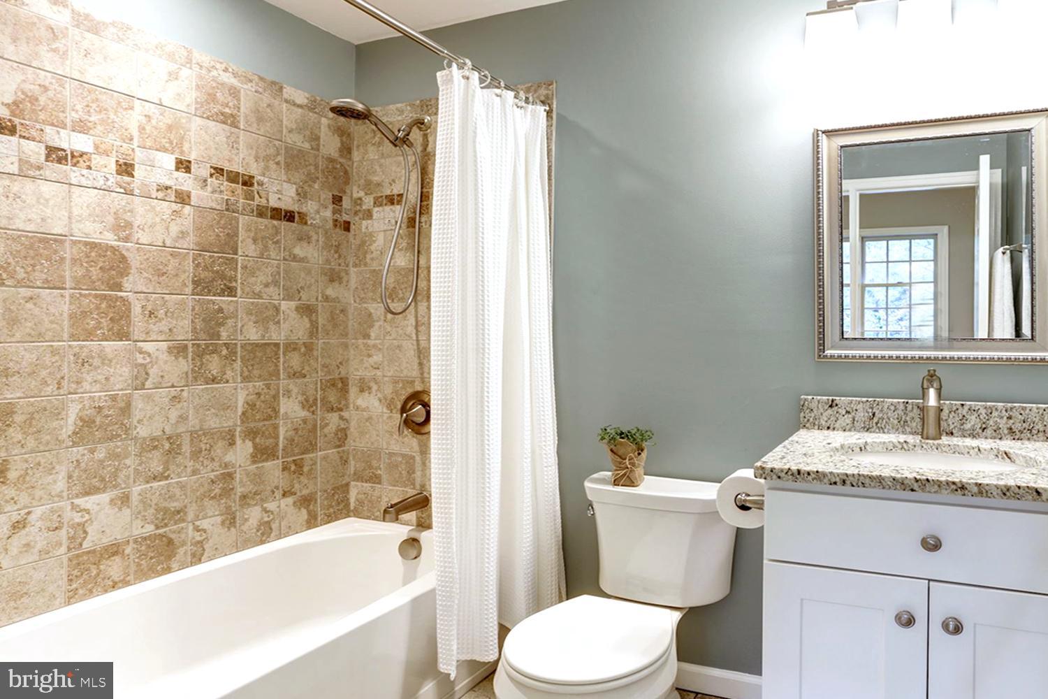 BAY HIGHLANDS - Residential