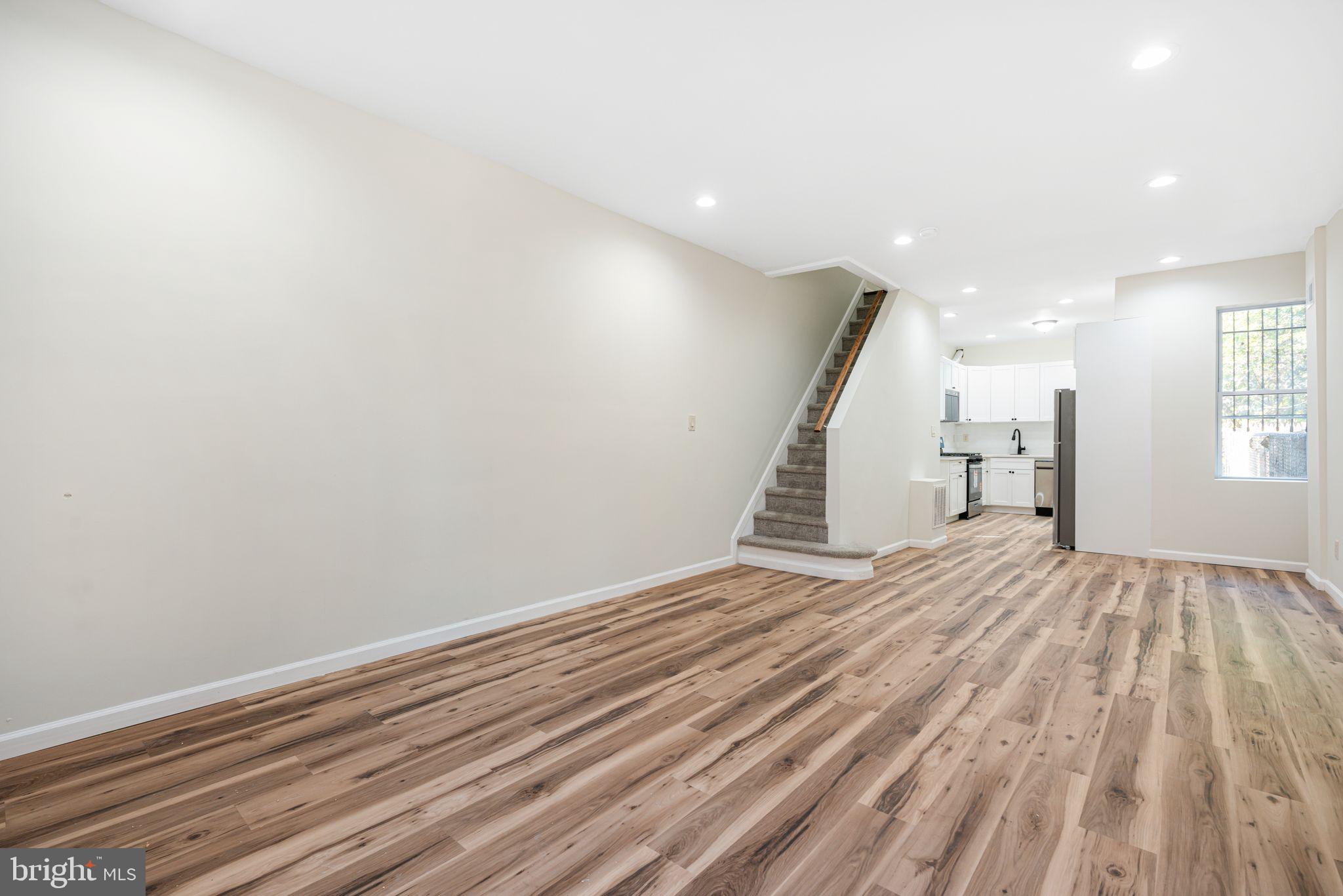 PORT RICHMOND - Residential