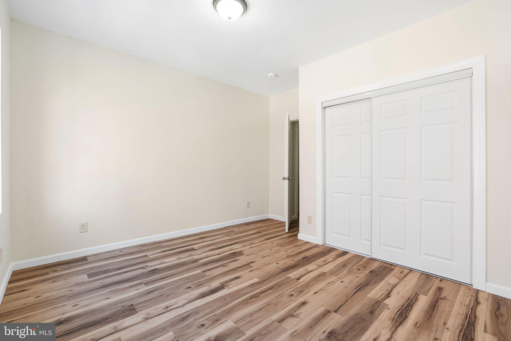 PORT RICHMOND - Residential