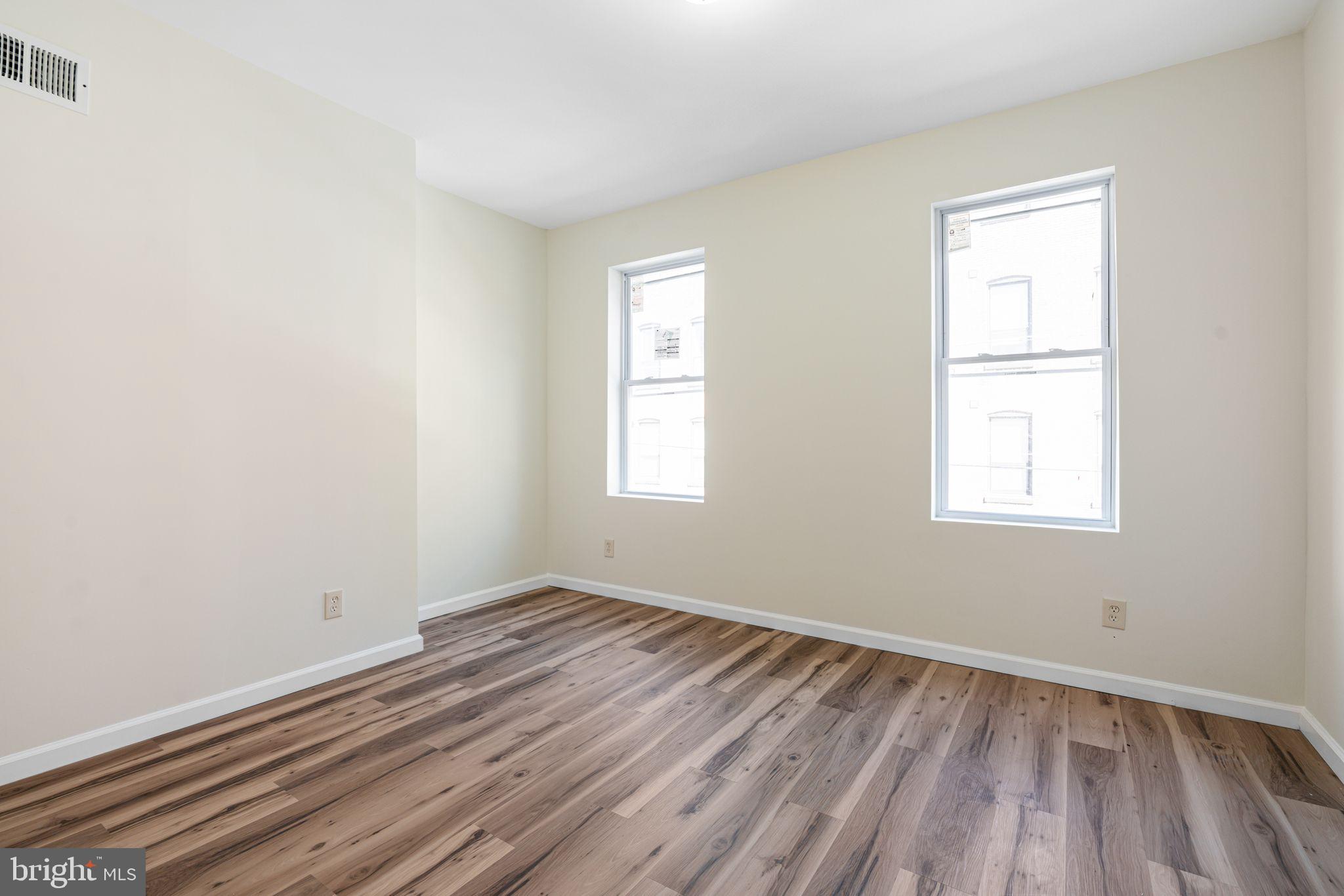 PORT RICHMOND - Residential