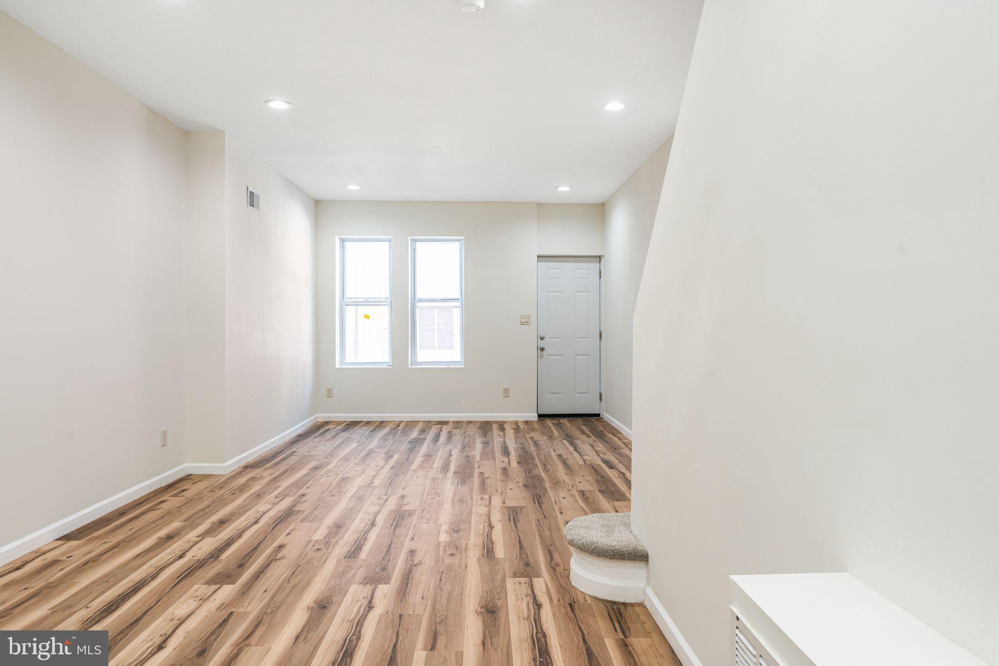 PORT RICHMOND - Residential