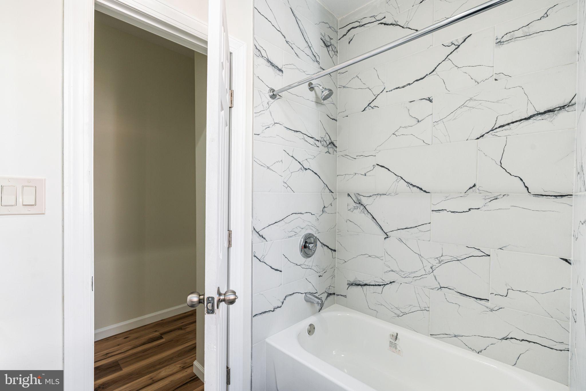 PORT RICHMOND - Residential