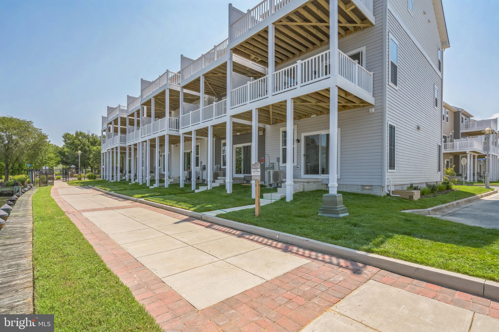 10 RIVERSIDE WHARF
