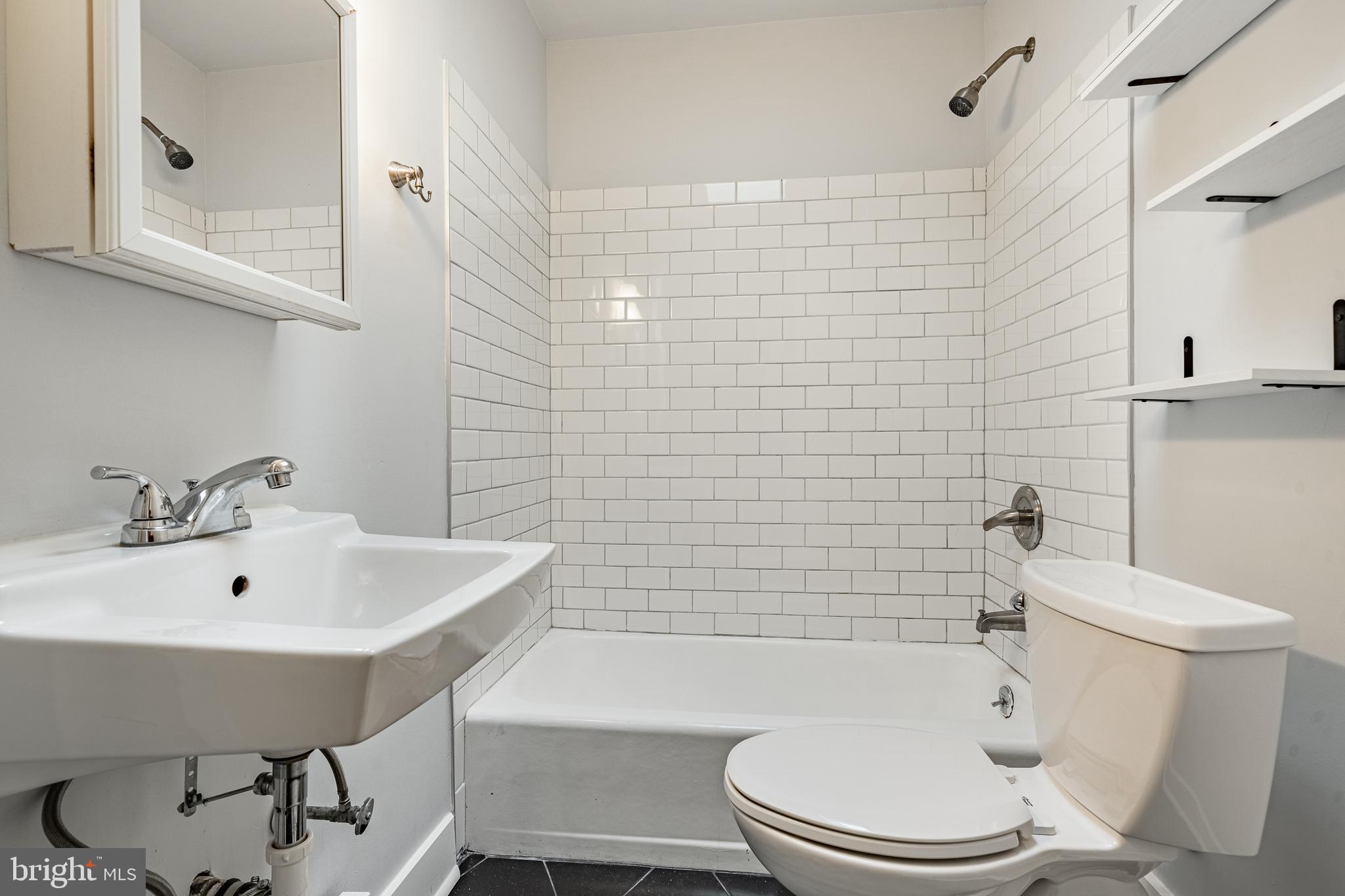 EAST FALLS - Residential