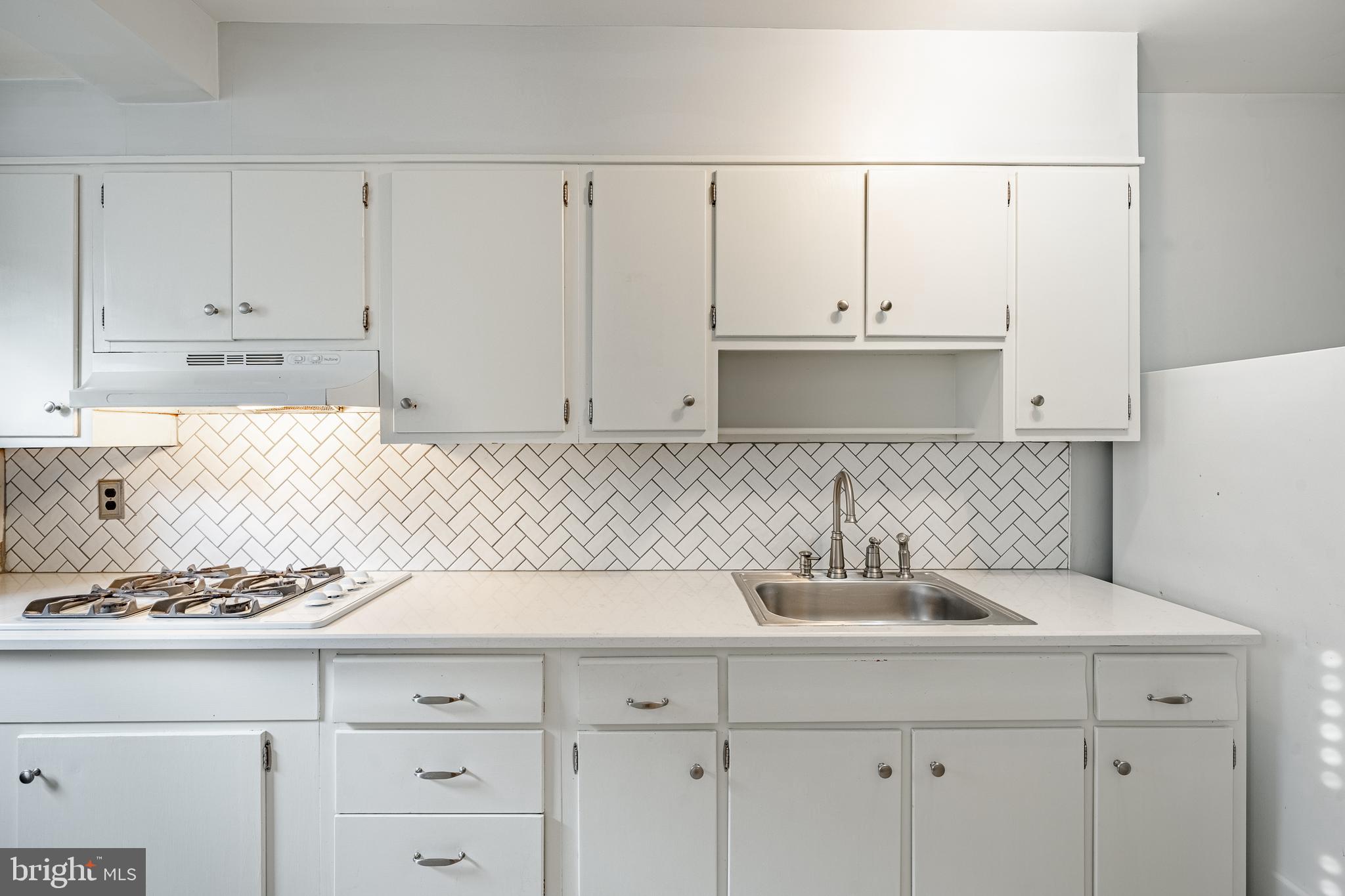 EAST FALLS - Residential