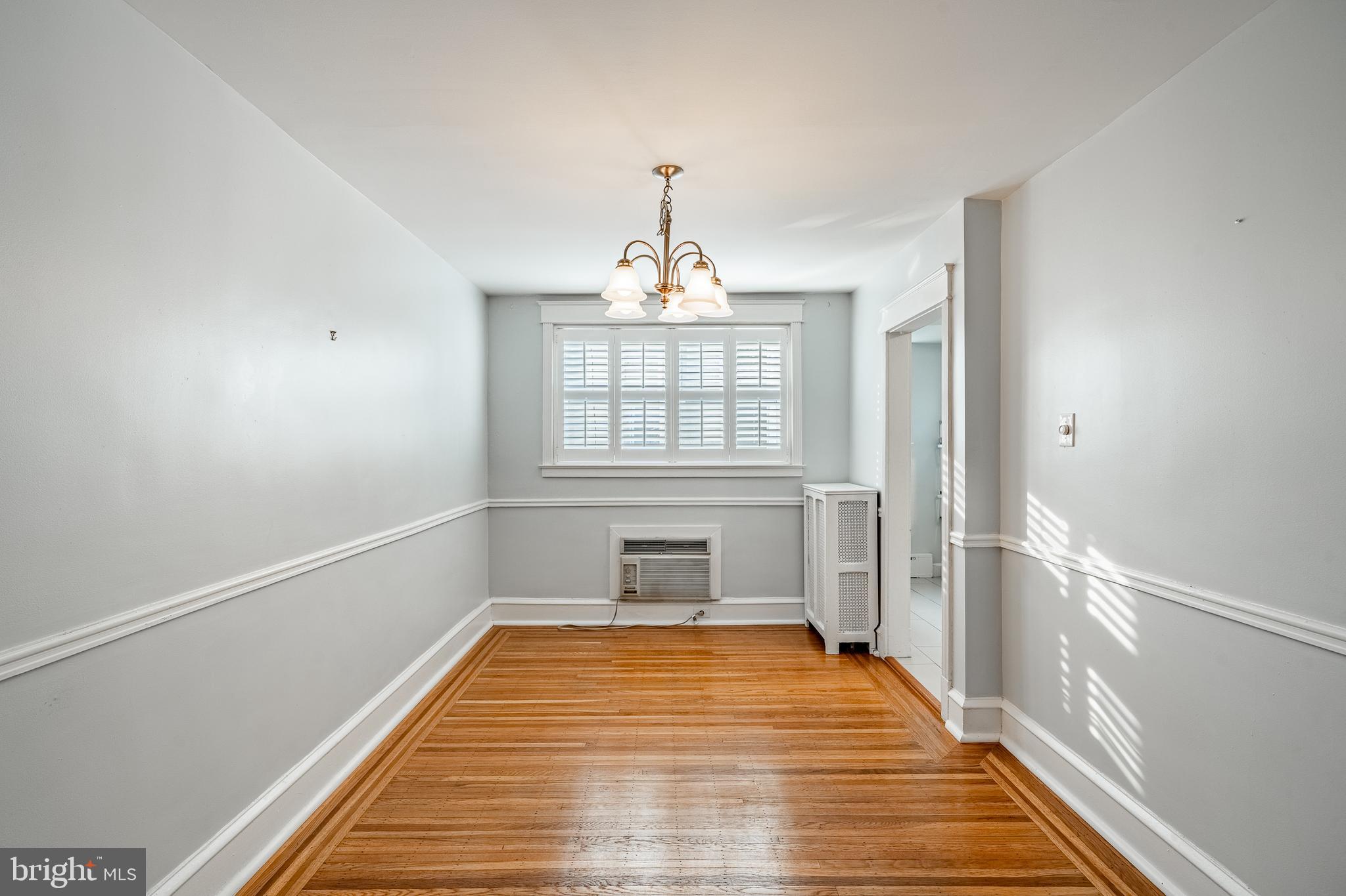 EAST FALLS - Residential